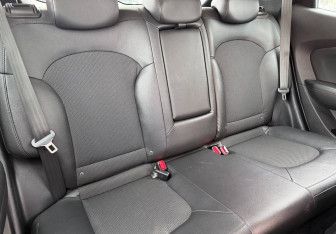 Подержанный автомобиль Hyundai ix35 2014 года (11 фото)