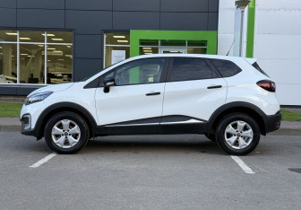 Подержанный автомобиль Renault Kaptur 2018 года (8 фото)