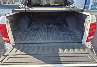 Подержанный автомобиль Volkswagen Amarok 2013 года (16 фото)