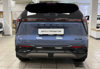 Подержанный автомобиль Geely Atlas 2023 года (6 фото)