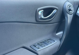 Подержанный автомобиль Renault Koleos 2013 года (14 фото)