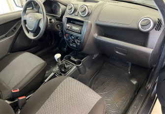 Подержанный автомобиль LADA (ВАЗ) Granta Liftback 2015 года (10 фото)