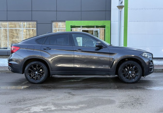 Подержанный автомобиль BMW X6 2016 года (4 фото)