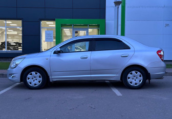 Подержанный автомобиль Chevrolet Cobalt Sedan 2013 года (8 фото)