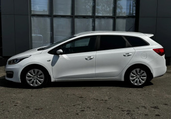 Подержанный автомобиль Kia Ceed Wagon 2016 года (4 фото)