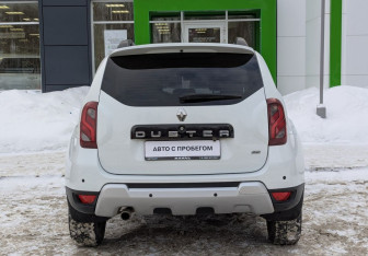 Подержанный автомобиль Renault Duster 2019 года (6 фото)