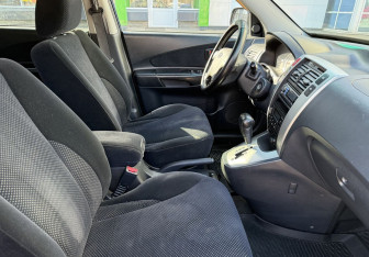 Подержанный автомобиль Hyundai Tucson 2007 года (10 фото)