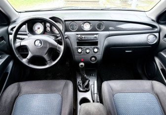 Подержанный автомобиль Mitsubishi Outlander 2007 года (11 фото)