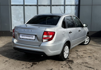 Подержанный автомобиль LADA (ВАЗ) Granta Sedan 2021 года (6 фото)