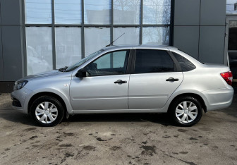 Подержанный автомобиль LADA (ВАЗ) Granta Sedan 2021 года (4 фото)