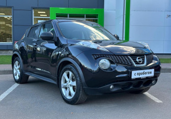 Подержанный автомобиль Nissan Juke 2011 года (3 фото)