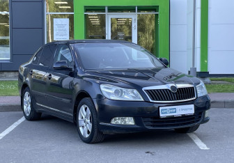 Подержанный автомобиль Skoda Octavia Liftback 2011 года (3 фото)