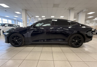 Подержанный автомобиль Changan UNI-V 2024 года (8 фото)