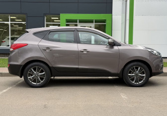 Подержанный автомобиль Hyundai ix35 2014 года (4 фото)
