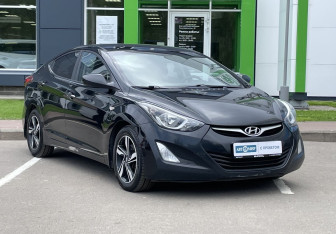 Подержанный автомобиль Hyundai Elantra Sedan 2014 года (3 фото)