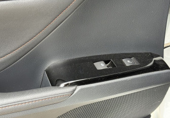 Подержанный автомобиль Toyota Camry Sedan 2018 года (18 фото)