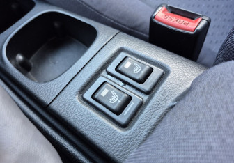 Подержанный автомобиль Nissan Primera Sedan 2003 года (15 фото)