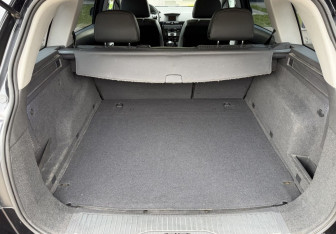 Подержанный автомобиль Opel Astra Wagon 2010 года (16 фото)