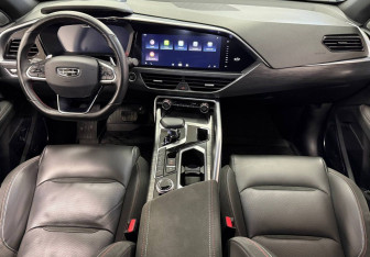 Подержанный автомобиль Geely Tugella 2023 года (10 фото)