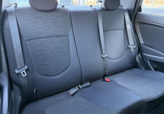 Подержанный автомобиль Hyundai Solaris Sedan 2016 года (10 фото)