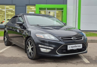 Подержанный автомобиль Ford Mondeo Sedan 2013 года (3 фото)