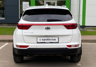 Подержанный автомобиль Kia Sportage 2017 года (6 фото)