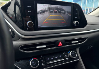 Подержанный автомобиль Hyundai Sonata 2020 года (14 фото)