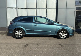 Подержанный автомобиль Opel Astra Hatchback 2007 года (6 фото)