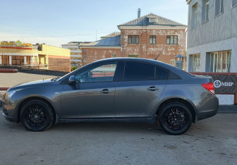 Подержанный автомобиль Chevrolet Cruze Sedan 2010 года (5 фото)