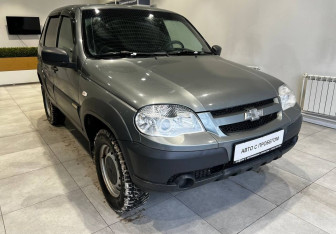 Подержанный автомобиль Chevrolet Niva 2017 года (3 фото)