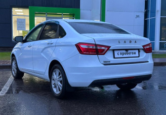 Подержанный автомобиль LADA (ВАЗ) Vesta Sedan 2016 года (7 фото)