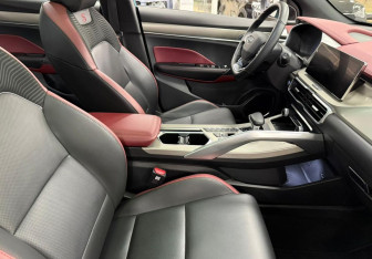 Подержанный автомобиль Geely Coolray 2023 года (9 фото)