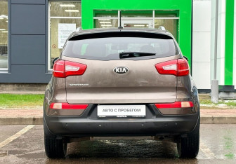Подержанный автомобиль Kia Sportage 2013 года (5 фото)