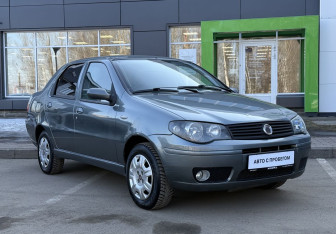 Подержанный автомобиль Fiat Albea 2010 года (3 фото)