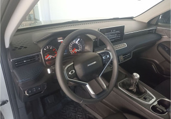 Новый Haval Jolion 2025 (12 фото)