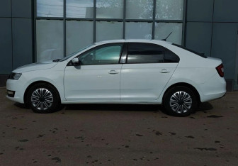 Подержанный автомобиль Skoda Rapid Liftback 2019 года (5 фото)