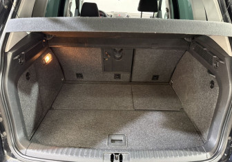Подержанный автомобиль Volkswagen Tiguan 2008 года (15 фото)
