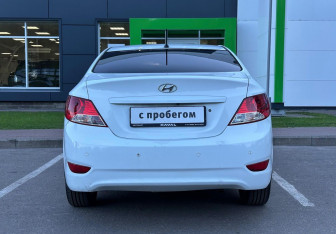 Подержанный автомобиль Hyundai Solaris Sedan 2014 года (6 фото)