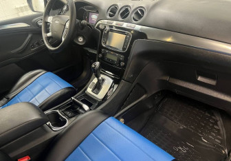 Подержанный автомобиль Ford S-MAX 2011 года (15 фото)