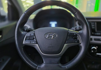 Подержанный автомобиль Hyundai Solaris Sedan 2018 года (13 фото)