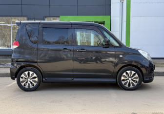Подержанный автомобиль Mitsubishi Delica D:2 Compactvan 2015 года (4 фото)