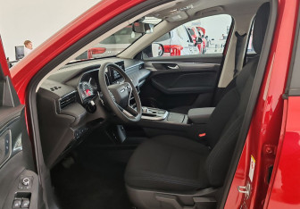 Новый Haval Jolion 2025 (10 фото)