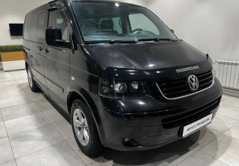 Подержанный автомобиль Volkswagen Multivan 2006 года (3 фото)