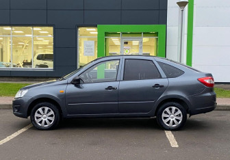 Подержанный автомобиль LADA (ВАЗ) Granta Liftback 2015 года (8 фото)