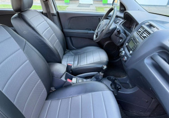 Подержанный автомобиль Kia Sportage 2009 года (9 фото)