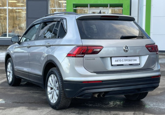 Подержанный автомобиль Volkswagen Tiguan 2020 года (7 фото)
