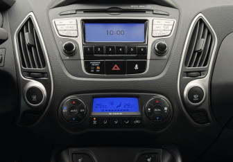 Подержанный автомобиль Hyundai ix35 2012 года (13 фото)