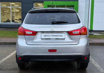 Подержанный автомобиль Mitsubishi ASX 2014 года (6 фото)