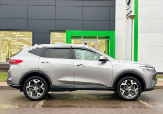 Подержанный автомобиль Haval F7 2023 года (4 фото)