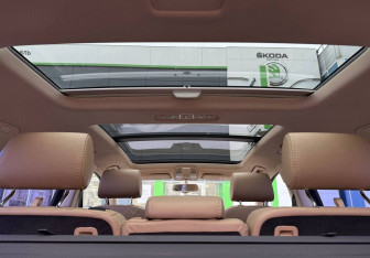 Подержанный автомобиль Audi Q7 2014 года (19 фото)